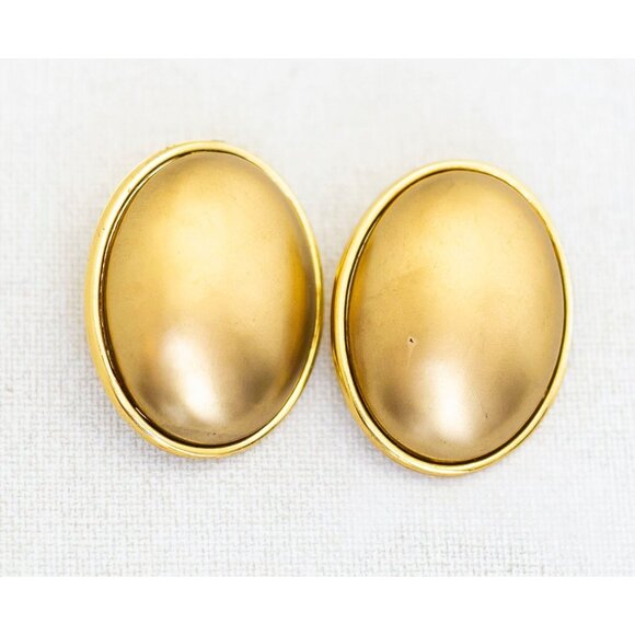Vintage Gold Tone Shiny Oval Clip On Earrings - AB2 - Picture 1 of 2